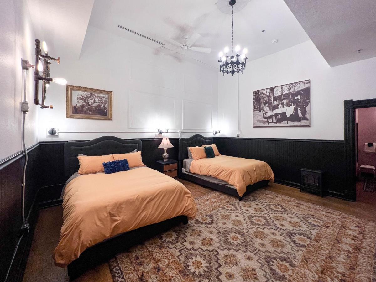 The Oliver Hotel